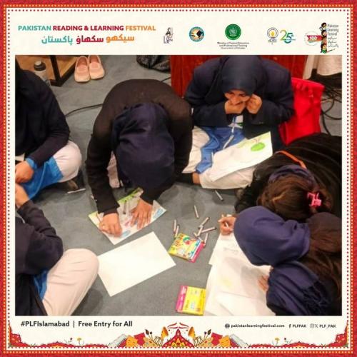She-Creates-Change-workshop-taking-place-at-Mai-Bhagi-Hall-img3
